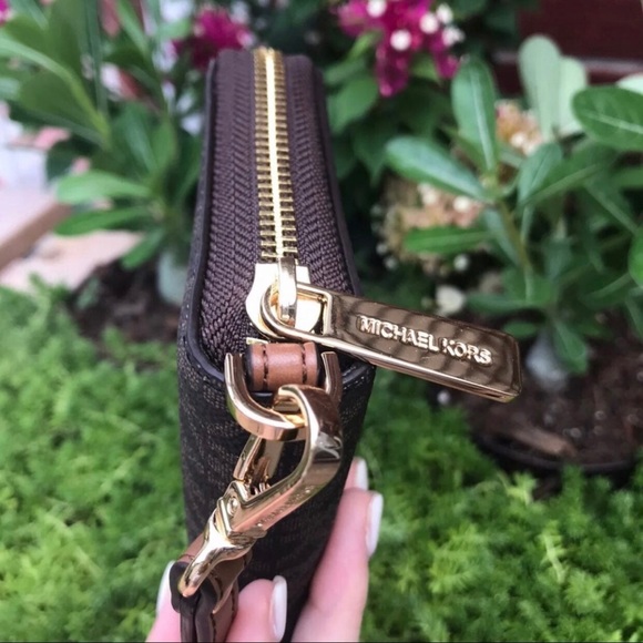 NWT! Michael Kors backpack and wallet - Picture 7 of 10